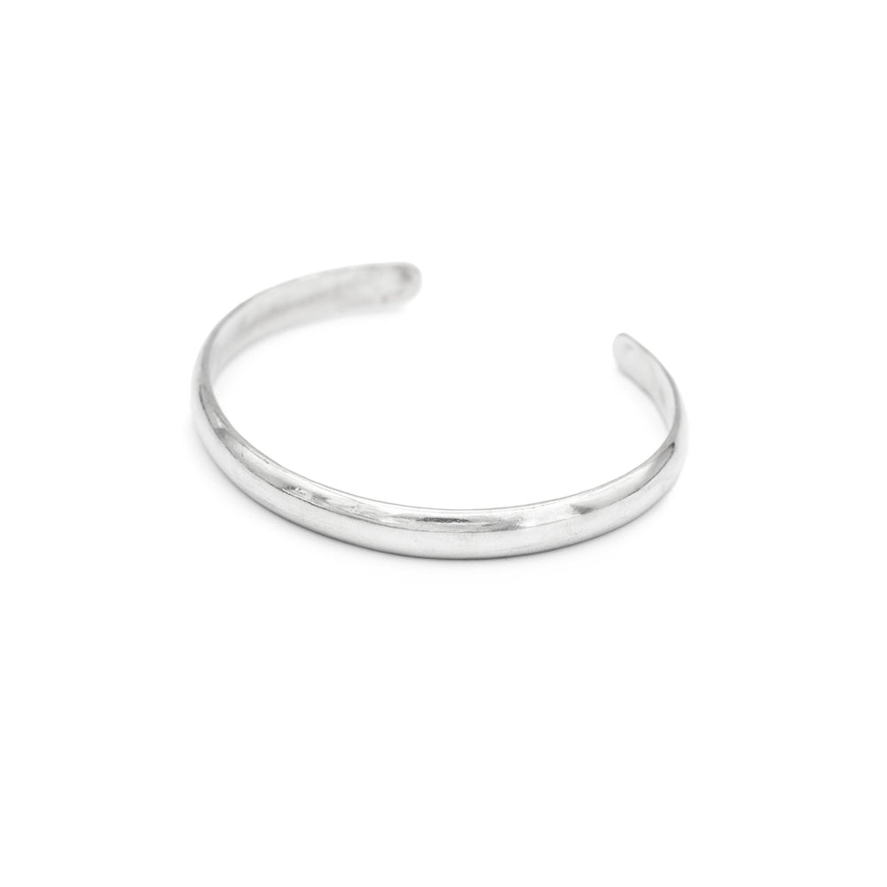 
                      
                        Vintage Classic Cuff Bracelet made of solid sterling Silver. Handmade by jewelers in Brooklyn, NY.
                      
                    