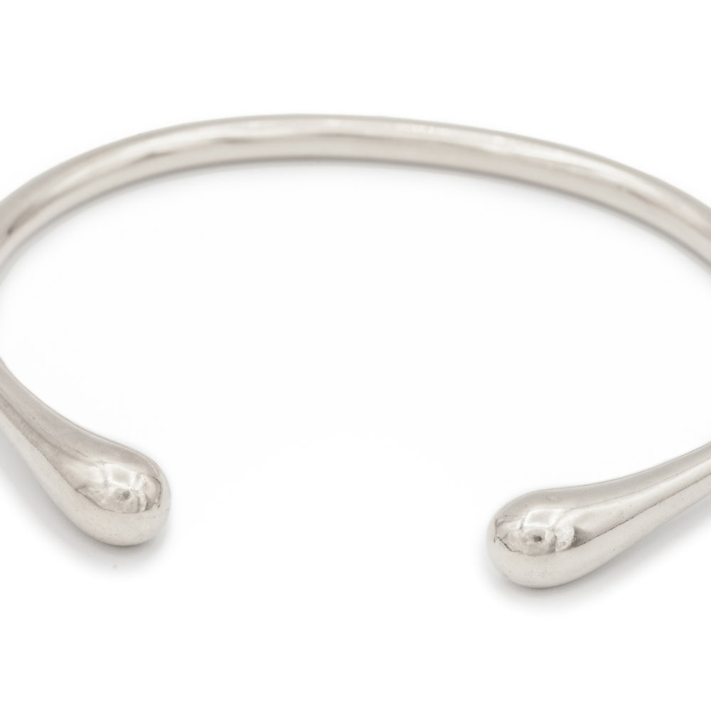 
                      
                        Seapod Bracelet
                      
                    