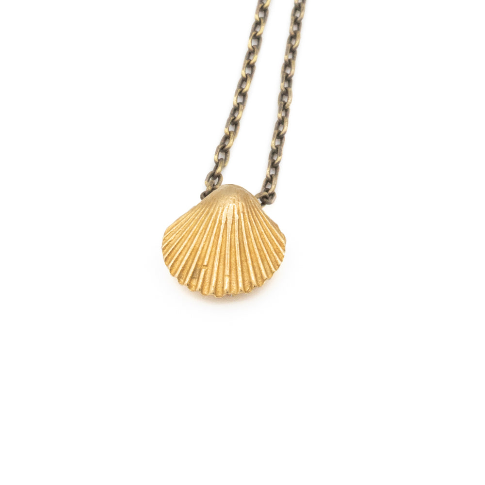 
            
                Load image into Gallery viewer, Mana Made x CCE Scallop Pendant
            
        