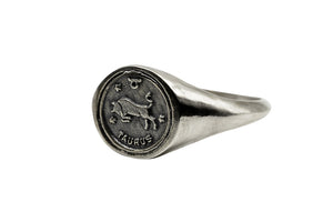 
            
                Load image into Gallery viewer, An Astrology Ring with Zodiac Taurus Side view. Piece of Men and Women Jewelry in Silver
            
        