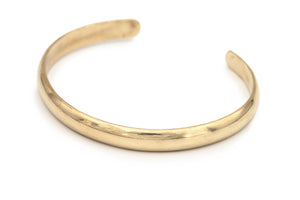 
            
                Load image into Gallery viewer, Vintage Classic Cuff Bracelet made of solid Brass. Handmade by jewelers in Brooklyn, NY.
            
        