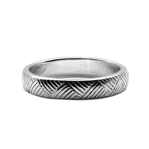 
            
                Load image into Gallery viewer, Vintage inspired lines ring in brass or silver. Custom Handmade by jewelers in Brooklyn, NY.
            
        