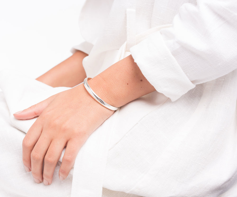 
            
                Load image into Gallery viewer, Classic Cuff in Silver
            
        