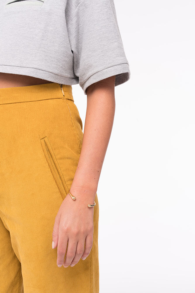 
                      
                        Vintage inspired simple seapod bracelet in 100% recycled solid brass. Cast from seapods that are from the shores of long island. Custom Handmade by jewelers in Brooklyn, NY.
                      
                    